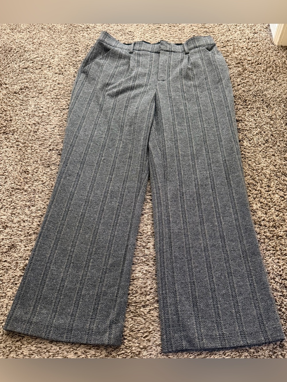 Democracy Women's Gray Pinstripe Trousers size 10